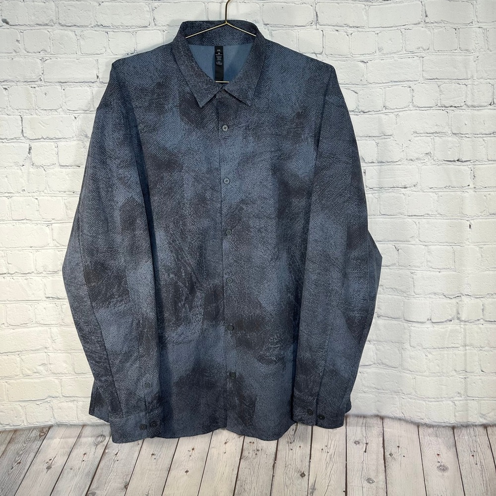 Lululemon Mens XXL Long Sleeve Button Down Shirt Blue Black Abstract Print